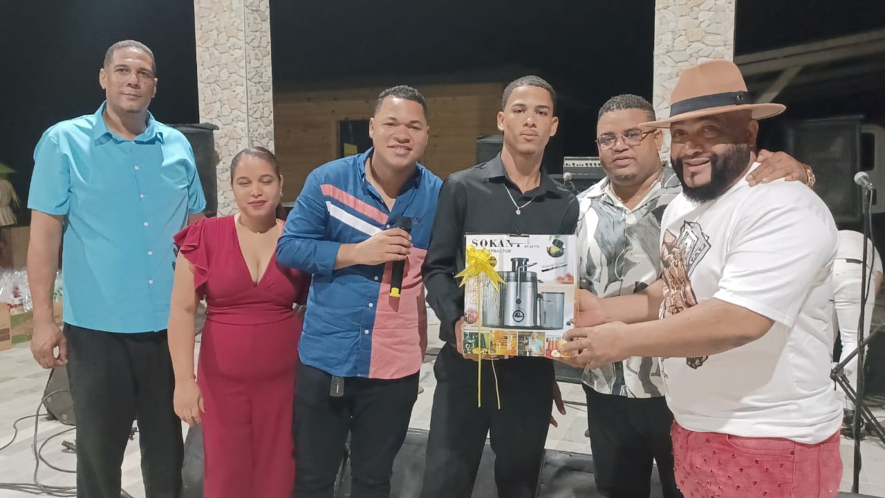 Junta Distrital celebra su tradicional fiesta navideña en un ambiente de hermandad y alegría