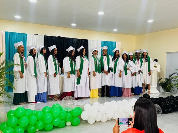 Junta Distrital felicita a la promoción Zentrion del Liceo Doctor José Francisco Peña Gómez por su graduación